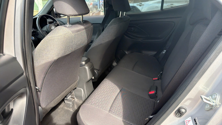 Toyota Yaris Cross 1.5 Hybrid Design 5dr CVT Hybrid Estate